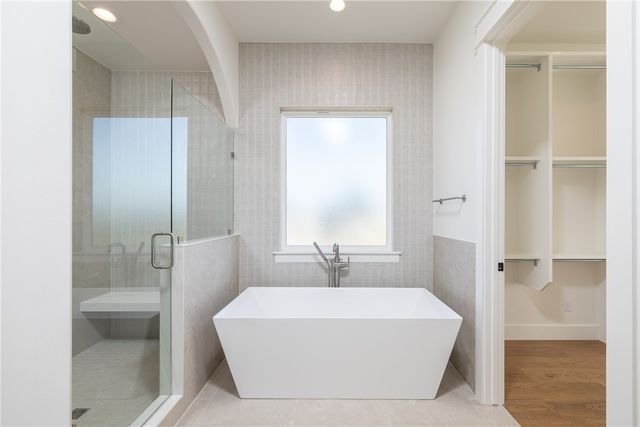 18488 Lake Sequoyah Road, Fayetteville, AR 72701