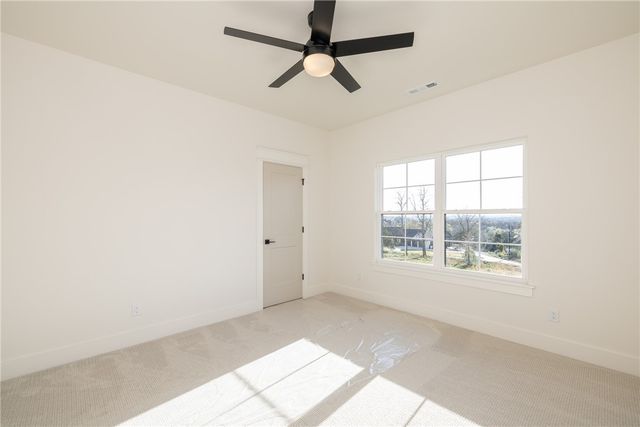 18488 Lake Sequoyah Road, Fayetteville, AR 72701