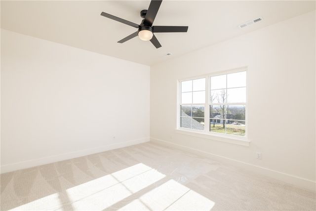 18488 Lake Sequoyah Road, Fayetteville, AR 72701