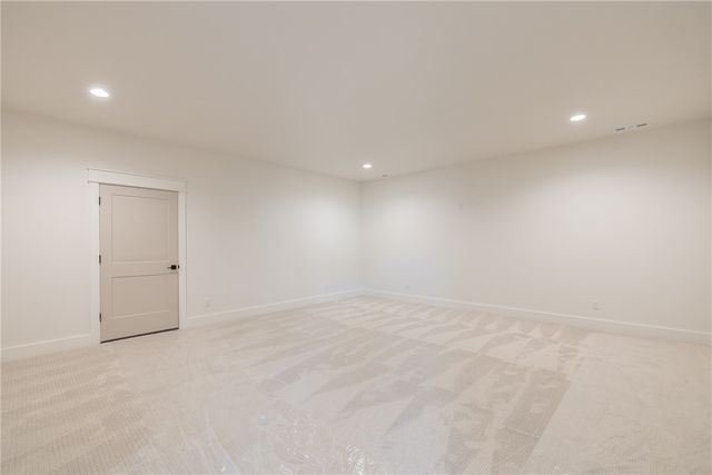 18488 Lake Sequoyah Road, Fayetteville, AR 72701