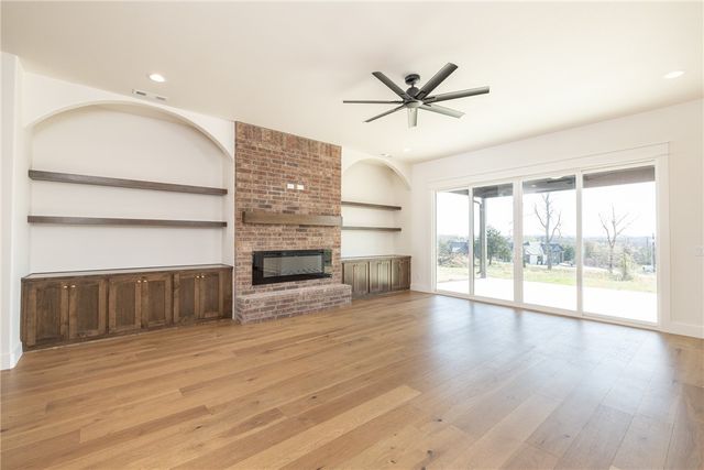 18488 Lake Sequoyah Road, Fayetteville, AR 72701