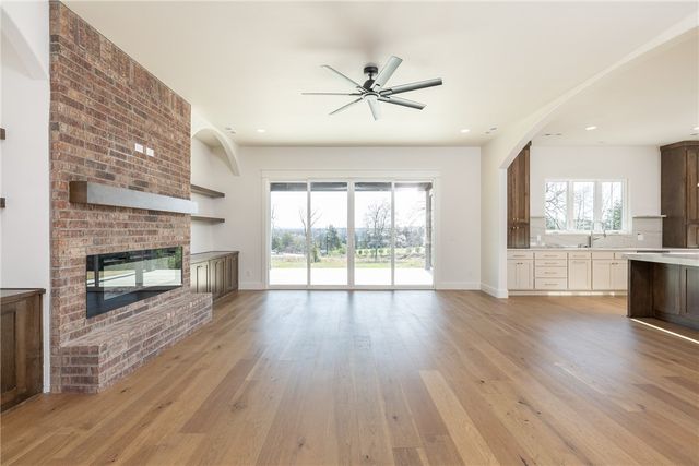 18488 Lake Sequoyah Road, Fayetteville, AR 72701