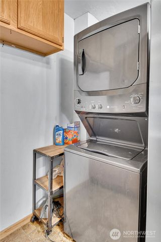 12037 S 64th Avenue, Seattle, WA 98178