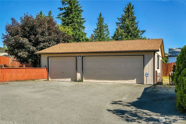 12037 S 64th Avenue, Seattle, WA 98178