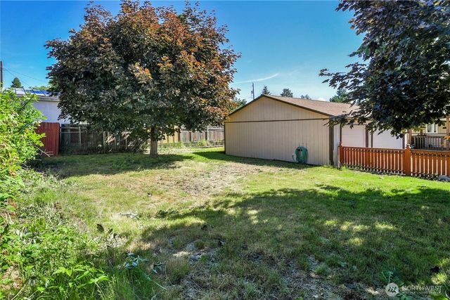 12037 S 64th Avenue, Seattle, WA 98178