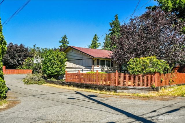 12037 S 64th Avenue, Seattle, WA 98178