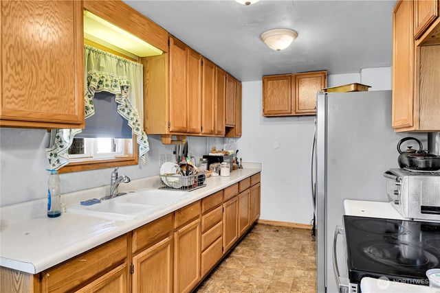 12037 S 64th Avenue, Seattle, WA 98178