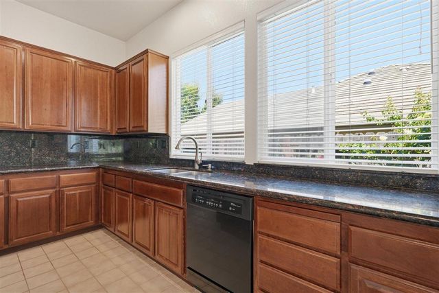 4129 Poppleton Way, Carmichael, CA 95608