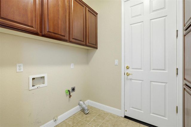 4129 Poppleton Way, Carmichael, CA 95608