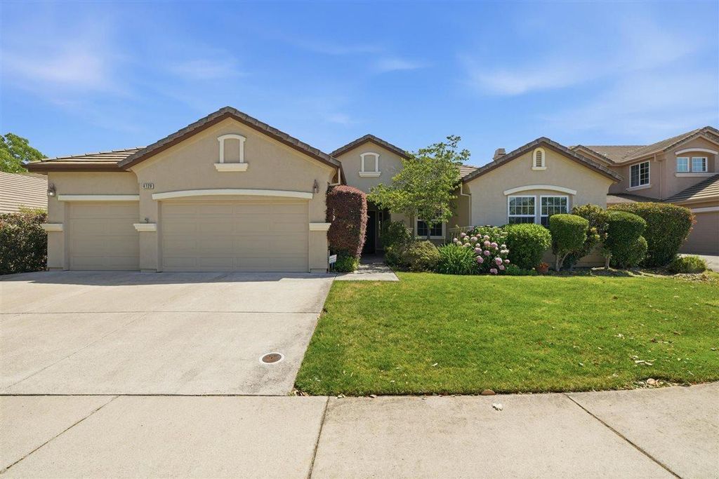 4129 Poppleton Way, Carmichael, CA 95608