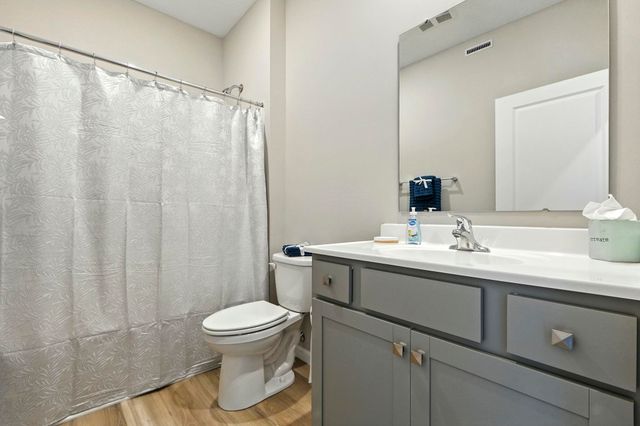 1070 Pleasant Hill Place, Fort Wayne, IN 46818