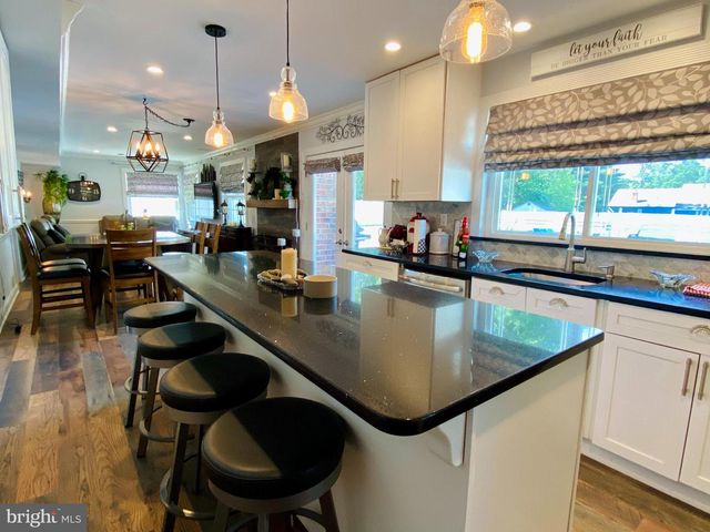 327 BARCELONA DR, Toms River, NJ 08753