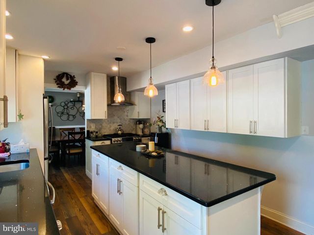 327 BARCELONA DR, Toms River, NJ 08753