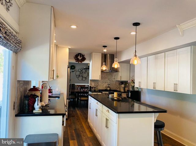327 BARCELONA DR, Toms River, NJ 08753