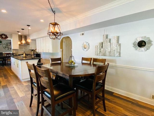 327 BARCELONA DR, Toms River, NJ 08753