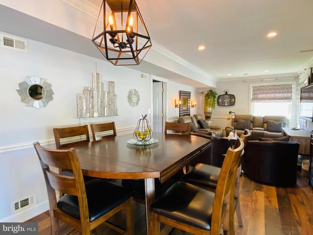 327 BARCELONA DR, Toms River, NJ 08753