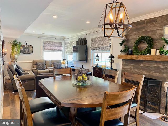 327 BARCELONA DR, Toms River, NJ 08753