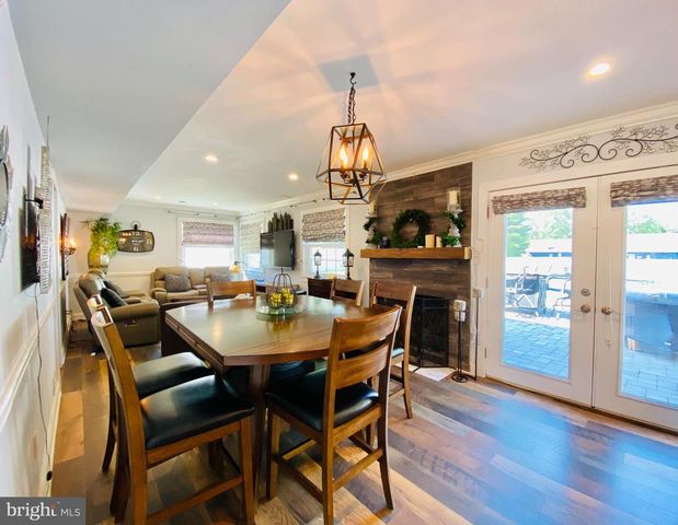 327 BARCELONA DR, Toms River, NJ 08753