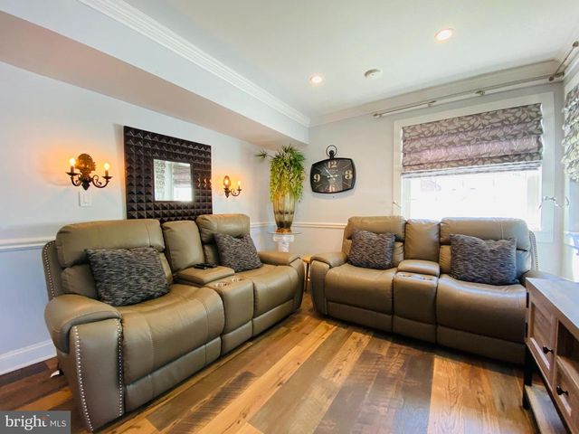327 BARCELONA DR, Toms River, NJ 08753