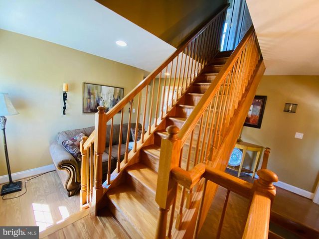 327 BARCELONA DR, Toms River, NJ 08753