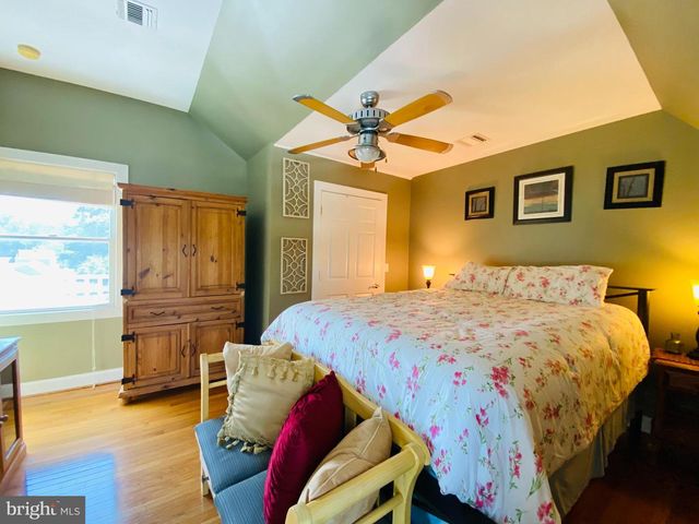 327 BARCELONA DR, Toms River, NJ 08753