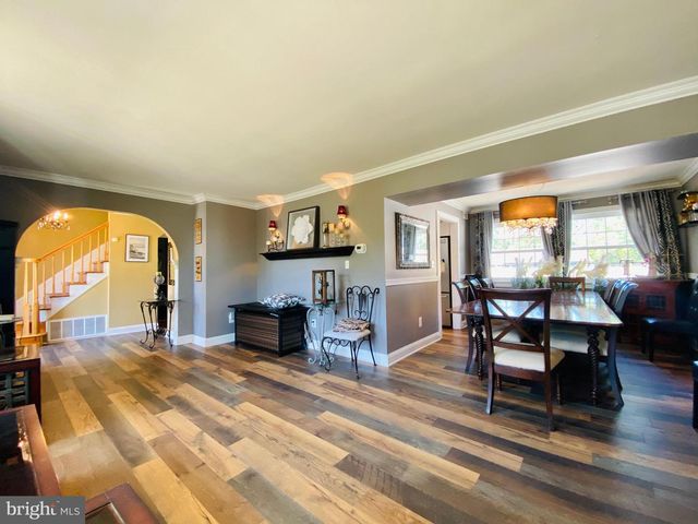 327 BARCELONA DR, Toms River, NJ 08753