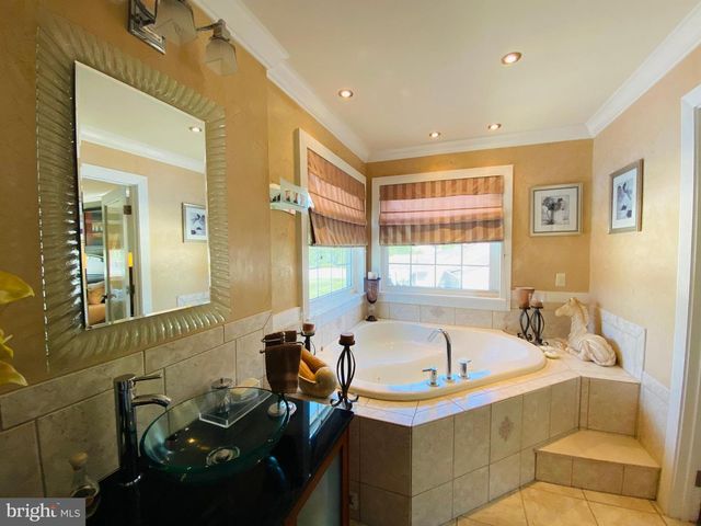 327 BARCELONA DR, Toms River, NJ 08753