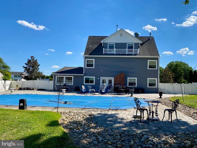 327 BARCELONA DR, Toms River, NJ 08753