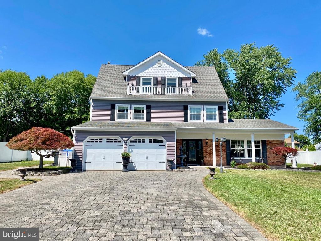 327 BARCELONA DR, Toms River, NJ 08753