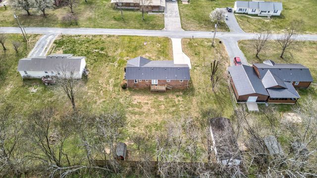 307 Jill Ln, Woodbury, TN 37190