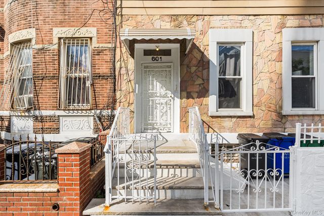 601 Knickerbocker Avenue, Brooklyn, NY 11221
