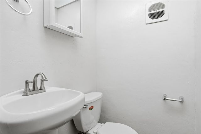 1490 Green Ave, Shaler, PA 15116