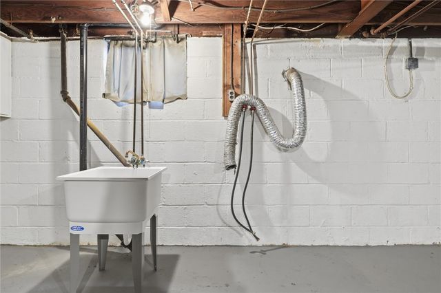 1490 Green Ave, Shaler, PA 15116