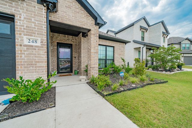 248 Waters Ridge Drive, Lavon, TX 75166