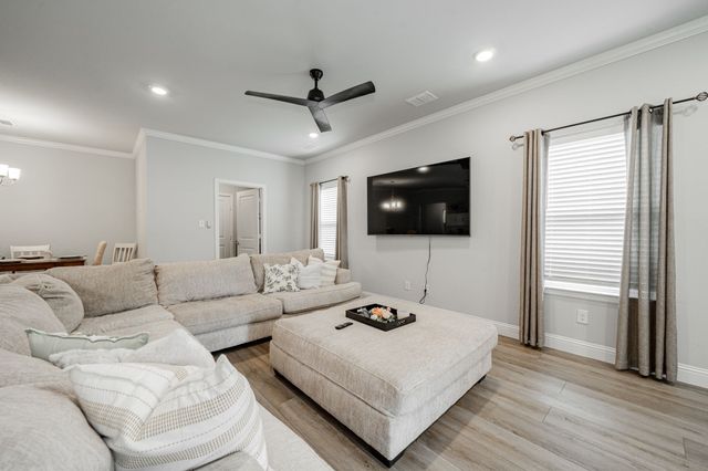 248 Waters Ridge Drive, Lavon, TX 75166