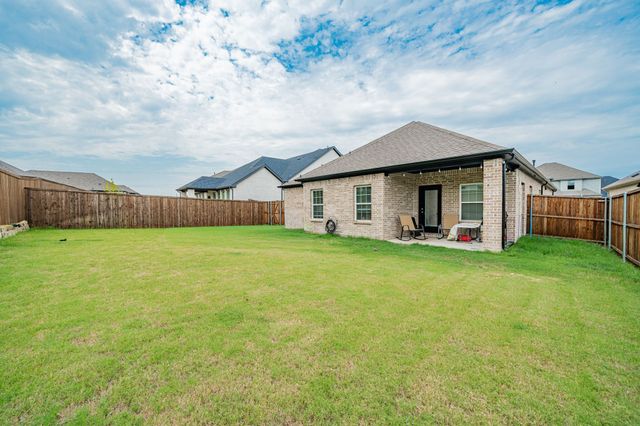 248 Waters Ridge Drive, Lavon, TX 75166