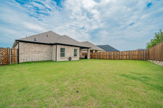 248 Waters Ridge Drive, Lavon, TX 75166