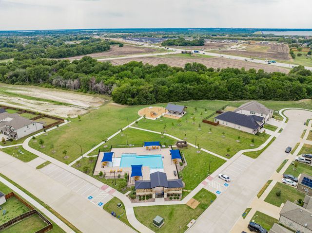 248 Waters Ridge Drive, Lavon, TX 75166