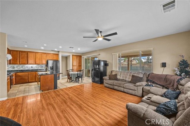 150 saddleback Way, Perris, CA 92570