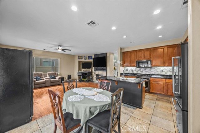 150 saddleback Way, Perris, CA 92570