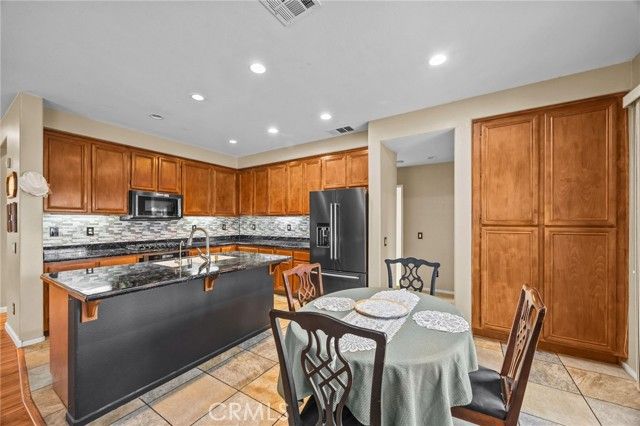 150 saddleback Way, Perris, CA 92570