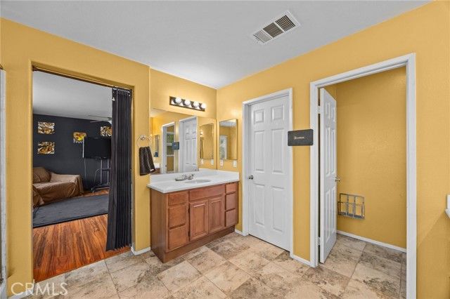 150 saddleback Way, Perris, CA 92570