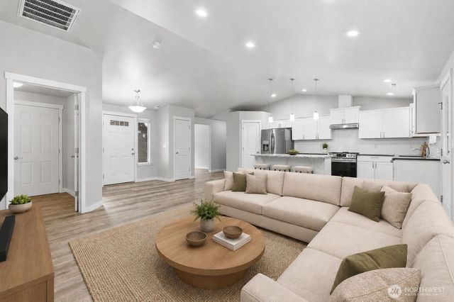 5170 Independence Place SW, Port Orchard, WA 98367