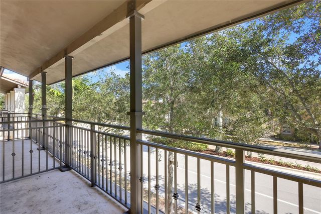 1516 SW 147th Ave, Pembroke Pines, FL 33027