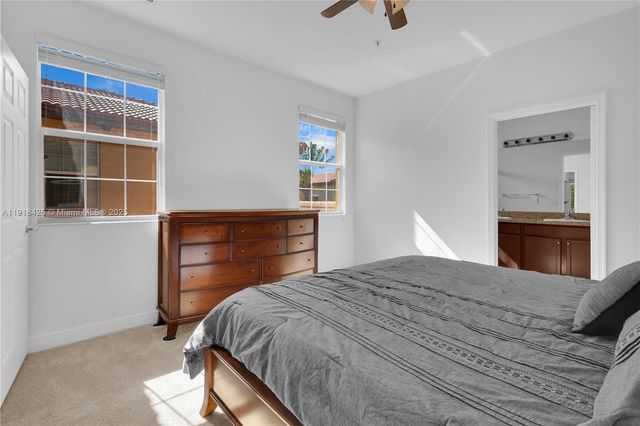 1516 SW 147th Ave, Pembroke Pines, FL 33027