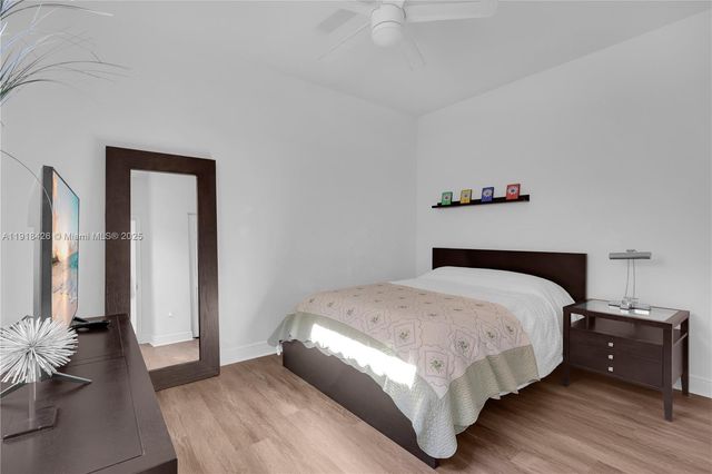 1516 SW 147th Ave, Pembroke Pines, FL 33027