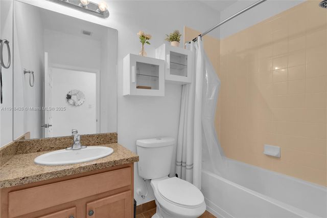 1516 SW 147th Ave, Pembroke Pines, FL 33027