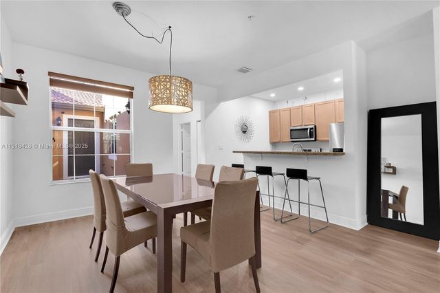 1516 SW 147th Ave, Pembroke Pines, FL 33027