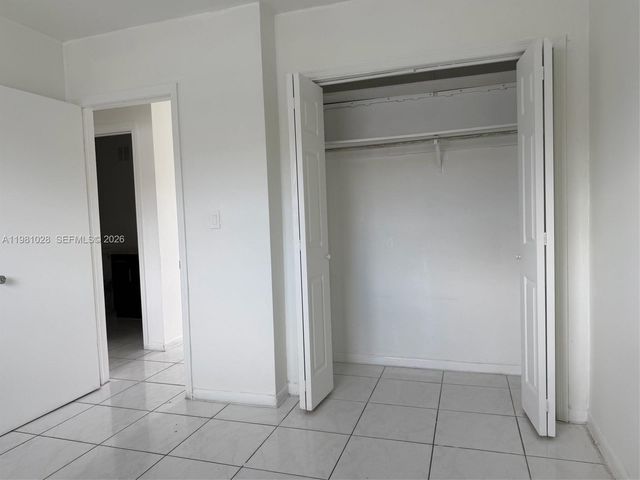 1445 W 28th St 6, Hialeah, FL 33010