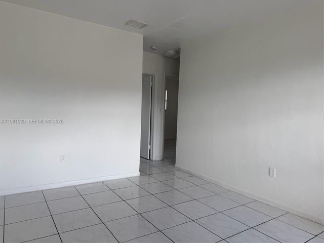 1445 W 28th St 6, Hialeah, FL 33010